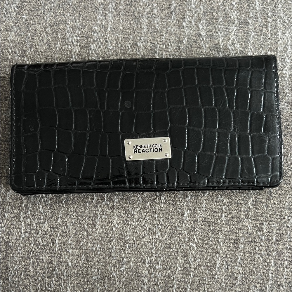 Kenneth Cole Reaction Black Croc-Embossed Wallet